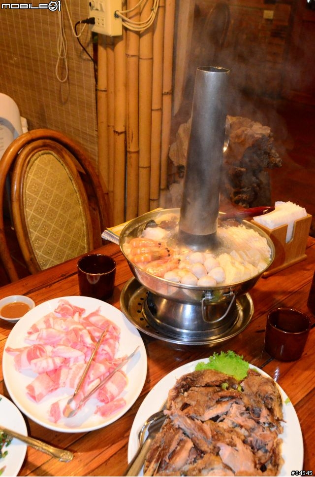 [分享]斗六桃花源餐廳的酸菜白肉鍋