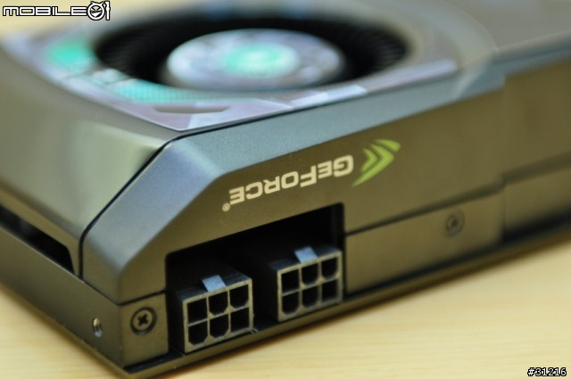 [開箱]中高階新選擇...技嘉GTX570入荷!!!