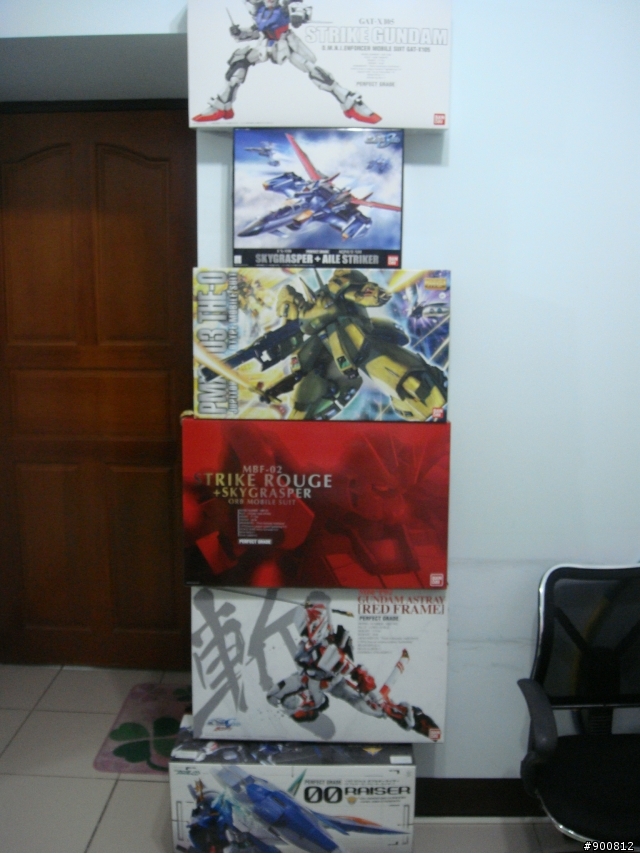 (開箱)PG嫣紅攻擊+PG空中霸者