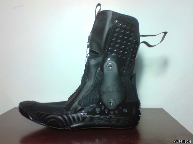 開箱 之第一發 Alpinestars 車靴  Supertech-R  黑紅  2010