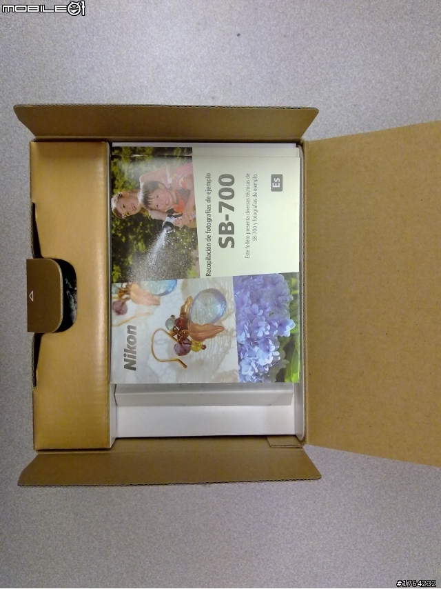 Nikon SB-700 Speedlight 開箱