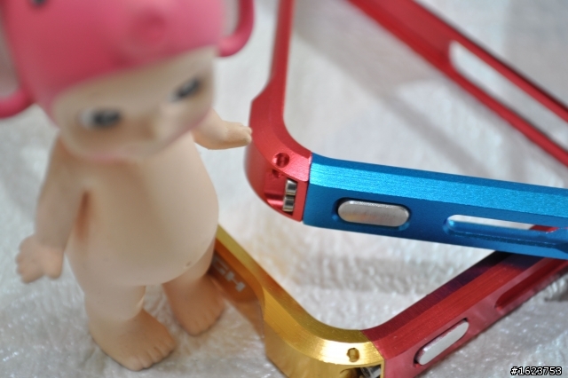 分享  I phone 4 之超人大戰鋼鐵人