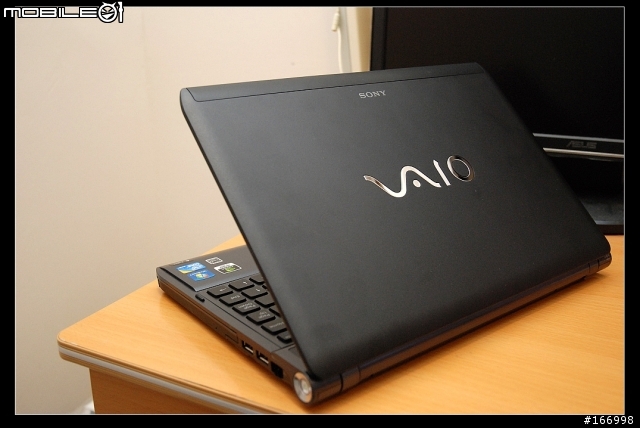 [開箱文] 遲來的開箱文~入手超高CV值的SONY VAIO S136~凹到難凹的隱藏版贈品