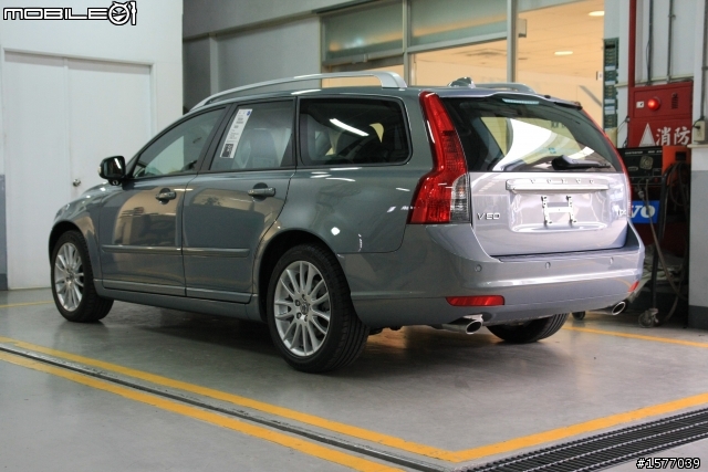 V50 D4開箱預告(己交車,也已受傷orz)