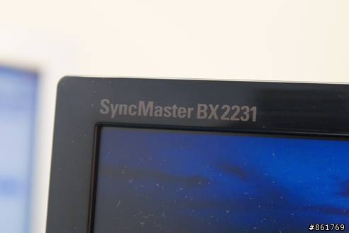 [分享]平價超薄LED SAMSUNG BX2231雙螢幕運用