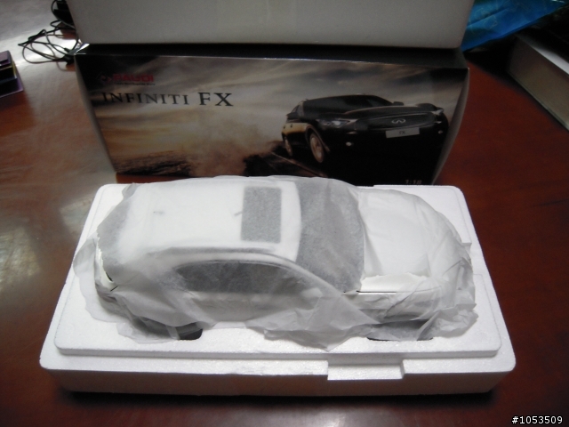 1/18 INFINITI NEW FX-50S 合金模型車