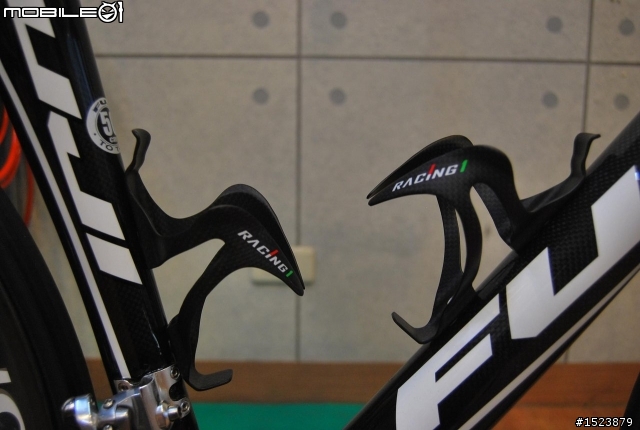 遇見2011年FUJI 首台SST 1.0新車架...............大崩裂登場!!!