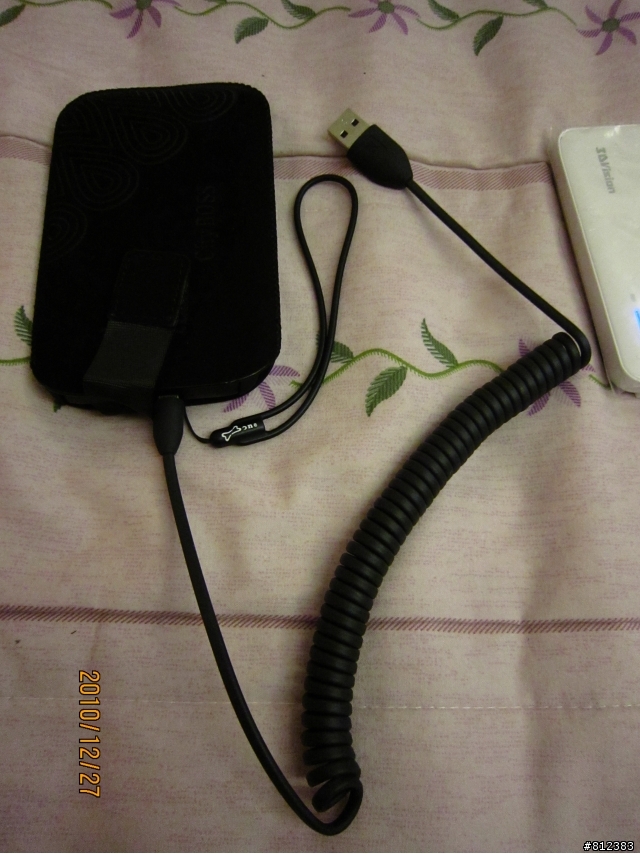 DESIRE HD保護殼+專用套+專用充電跳線