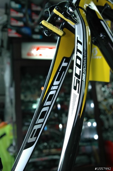 [12/26 更新後篇] 天之驕子 Scott Addict RC 之無法低調的定裝及組車全紀錄