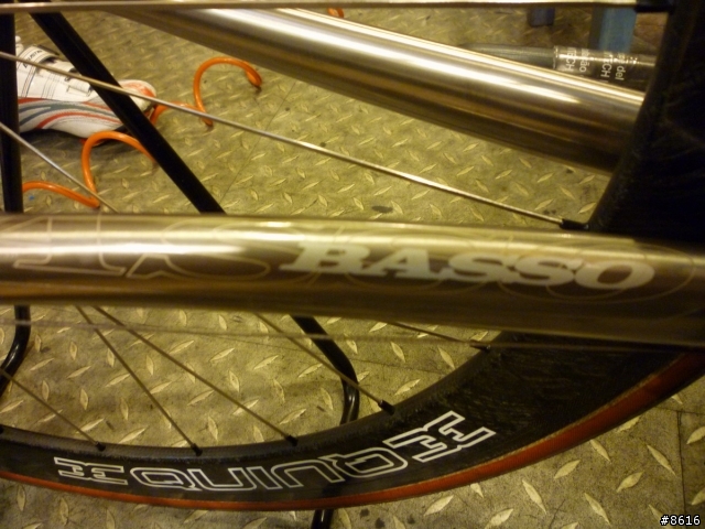 可能為台灣2010 唯一的開箱文 ─ Basso Zero.9