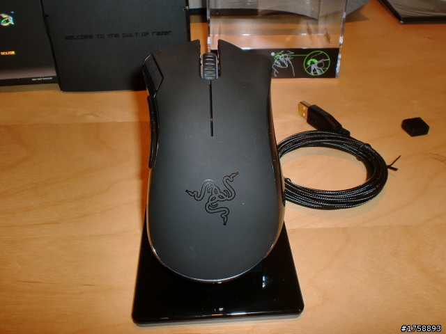 RAZER 曼巴蛇滑鼠及巨蟻鼠墊開箱文
