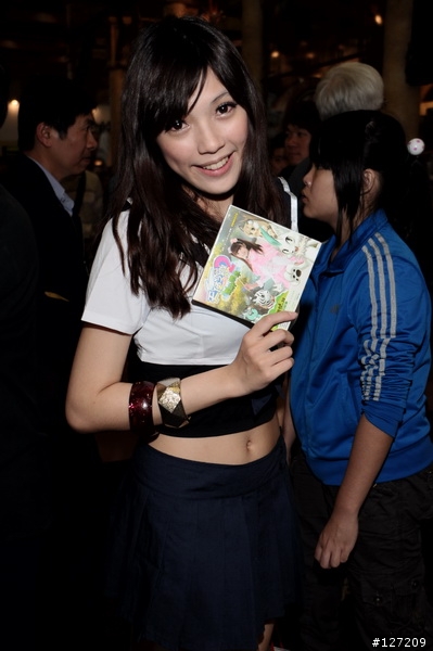 2010.資訊展.展妹分享蓋大摟.圖多(內有藝人小蔓蔓)