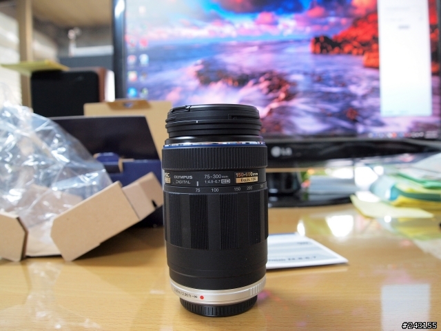 [開箱]OLYMPUS M.ZUIKO ED75-300mm f4.8-6.7
