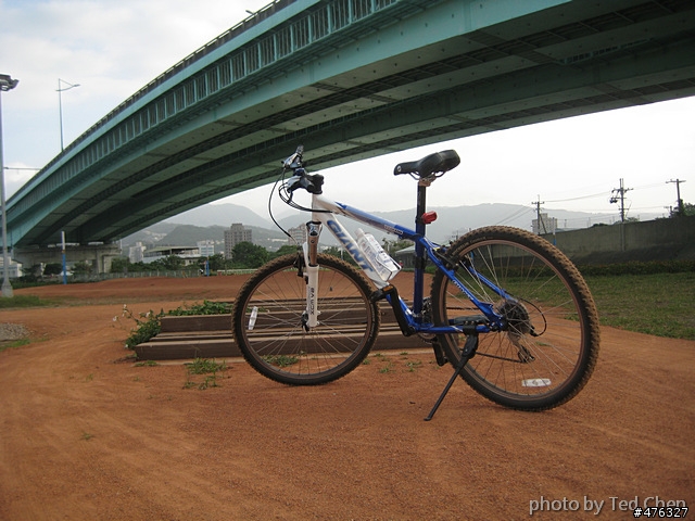 在台北市也能體驗騎乘土坡越野車道的樂趣