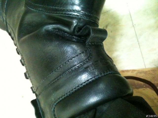 [實穿]2011SS Diesel Men's Cassidy Lace up 仿舊的Diesel 靴子