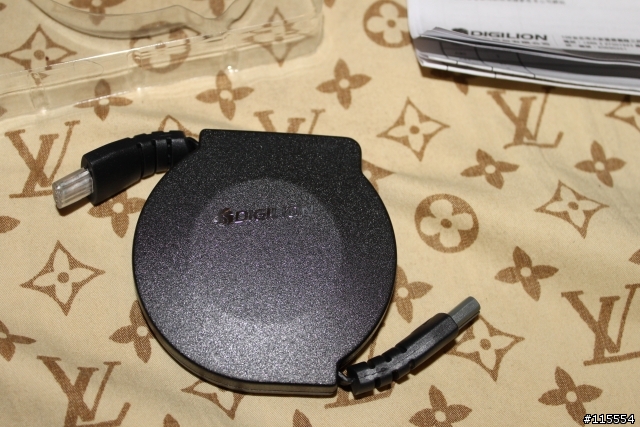 [開箱]"良興電子"慘劇之輕薄萬用變壓器Dazzle S100[U36絕配]
