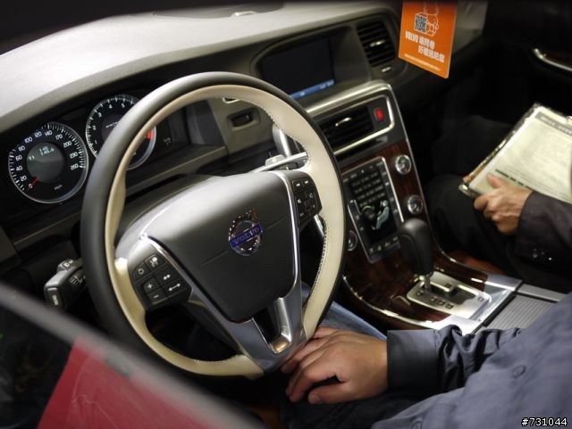 (更新(爆?S60出動))年車展2011(2010) VOLVO的SG最正最爆 CAR SHOW NEW S60 T5搶先發 呵呵