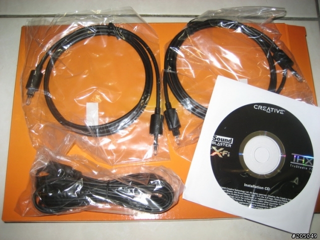 [開箱](2011/3/5更新)創新X-Fi Titanium HD 音效卡 不專業開箱(2011/3/5更新~升級3.5立體頭對RCA鍍銀連接訊號線)
