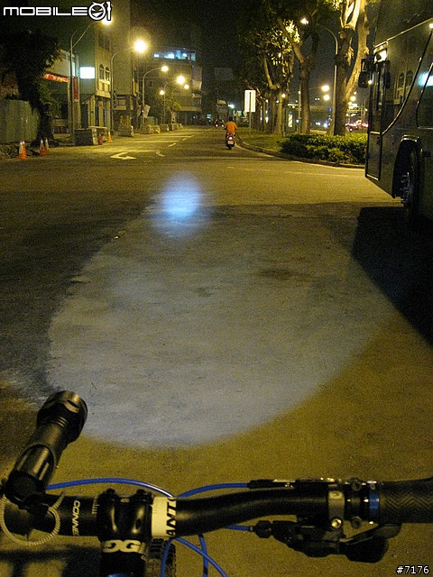 2011 GIANT Trance X2 開箱文 （圖多）2010/12/16 新增爆亮頭燈！2011/03/19 新增GARMIN EDGE 800!