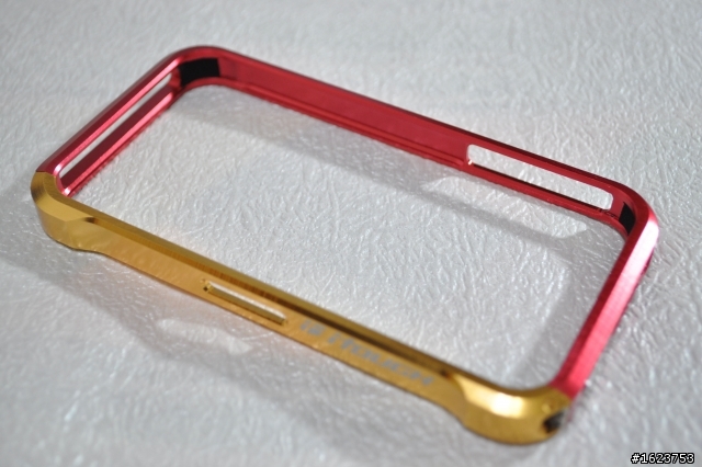 分享  I phone 4 之超人大戰鋼鐵人