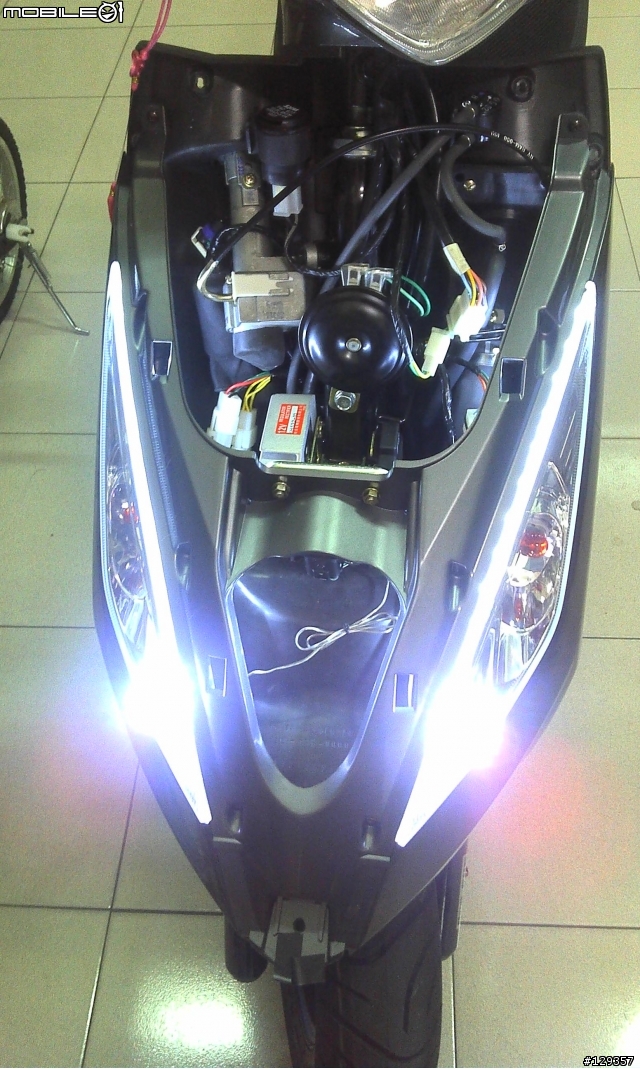 {開箱}遲來的SYM GT150(小改12/18更新-H4大燈)