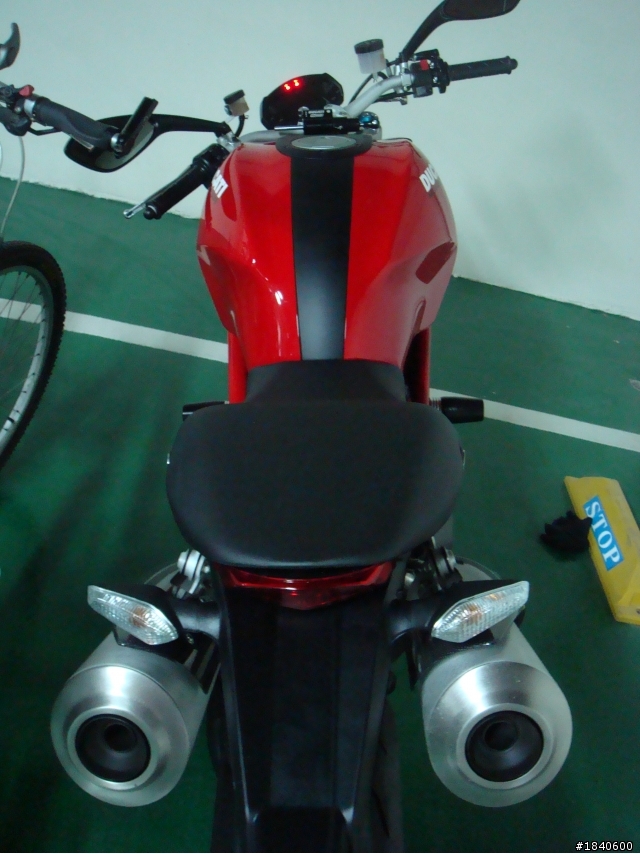 [開箱文] Ducati Monster 1100S