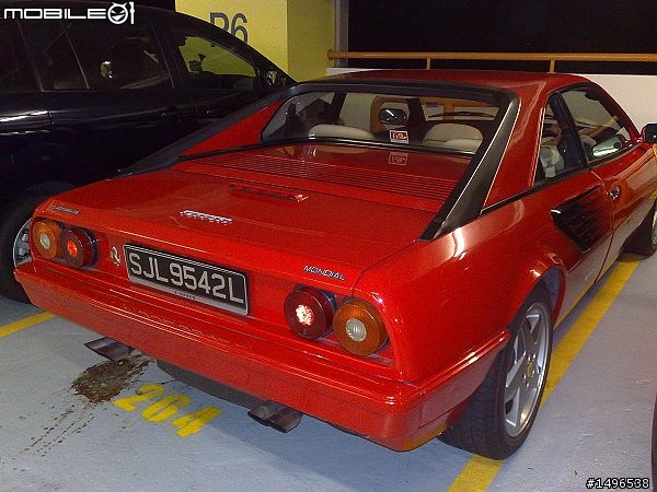 新加坡看到的老馬~~Ferrari Mondial