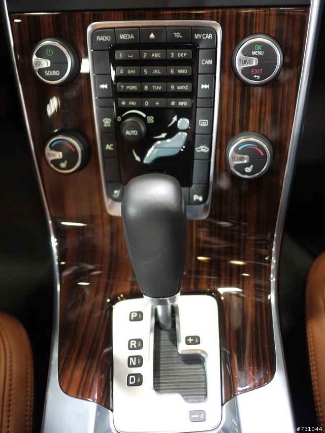 (更新(爆?S60出動))年車展2011(2010) VOLVO的SG最正最爆 CAR SHOW NEW S60 T5搶先發 呵呵
