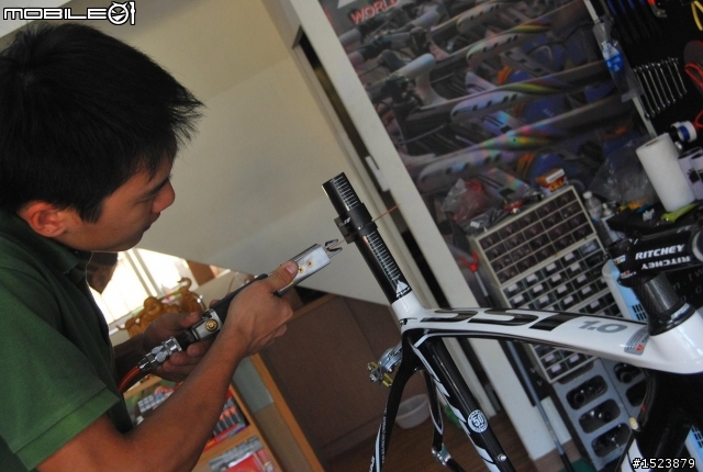 遇見2011年FUJI 首台SST 1.0新車架...............大崩裂登場!!!