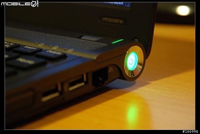 [開箱文] 遲來的開箱文~入手超高CV值的SONY VAIO S136~凹到難凹的隱藏版贈品