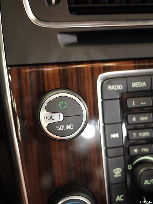 (更新(爆?S60出動))年車展2011(2010) VOLVO的SG最正最爆 CAR SHOW NEW S60 T5搶先發 呵呵