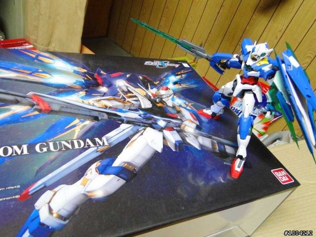 PG Strike Freedom 攻擊自由鋼彈 開箱+素組