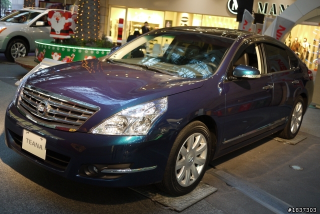 美麗華在展Nissan 2011年新車