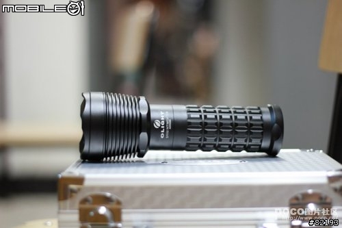 OLIGHT SR50 800流明手電筒(第一頁更新囉)