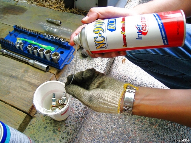 [保養分享] 小悍馬 Terios 1.5 DIY 積碳清潔與潤滑保養