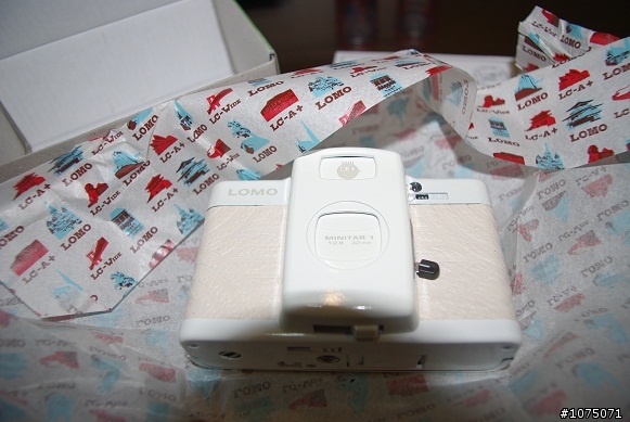 [不專業開箱文] Lomo LC-A+ White Special Edition 開箱