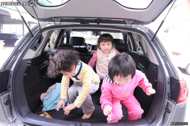 Luxgen SUV車震報告(1P、2P、3P、4P、5P、6P)