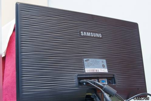 [分享]平價超薄LED SAMSUNG BX2231雙螢幕運用