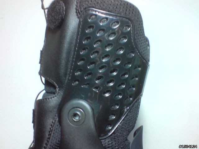 開箱 之第一發 Alpinestars 車靴  Supertech-R  黑紅  2010