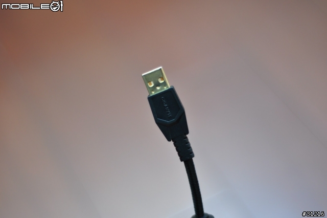 我的聖誕節禮物...技嘉K8100電競鍵盤
