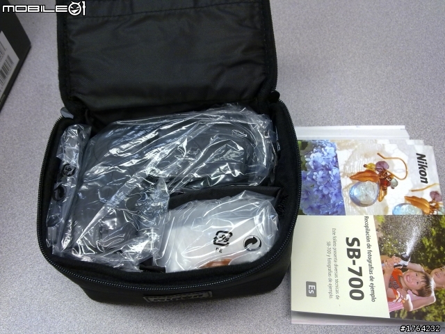 Nikon SB-700 Speedlight 開箱