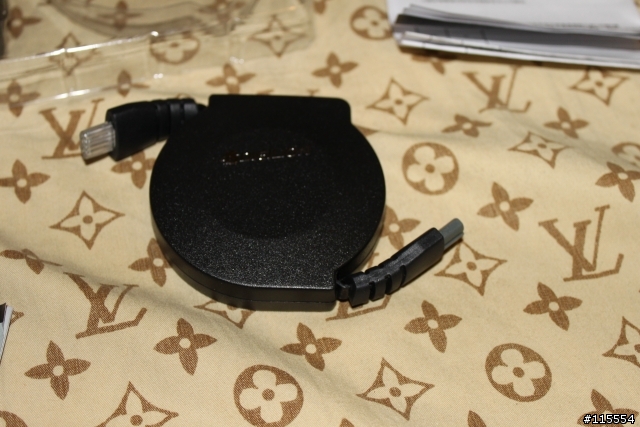 [開箱]"良興電子"慘劇之輕薄萬用變壓器Dazzle S100[U36絕配]