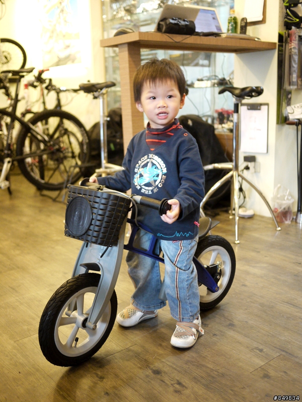 小朋友第一台車!德國FirstBIKE 滑步車(pushbike 學步車)