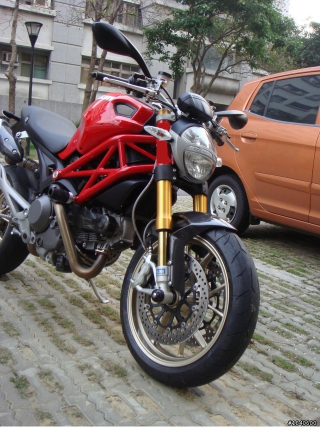 [開箱文] Ducati Monster 1100S
