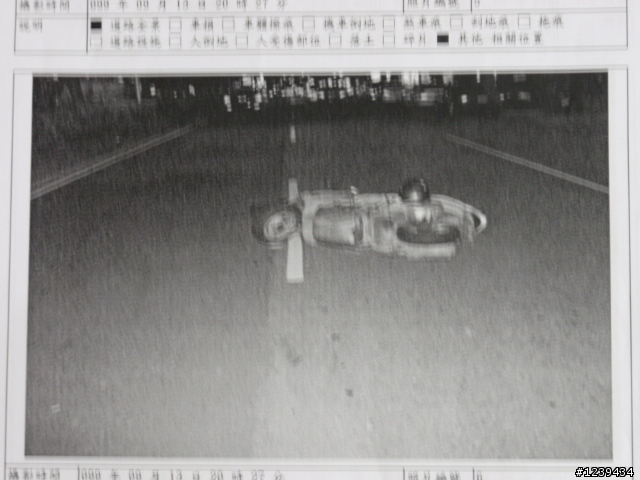 1/13 更新 車禍了...對方獅子大開口 告我過失傷害該如何處理? 附上警方照片