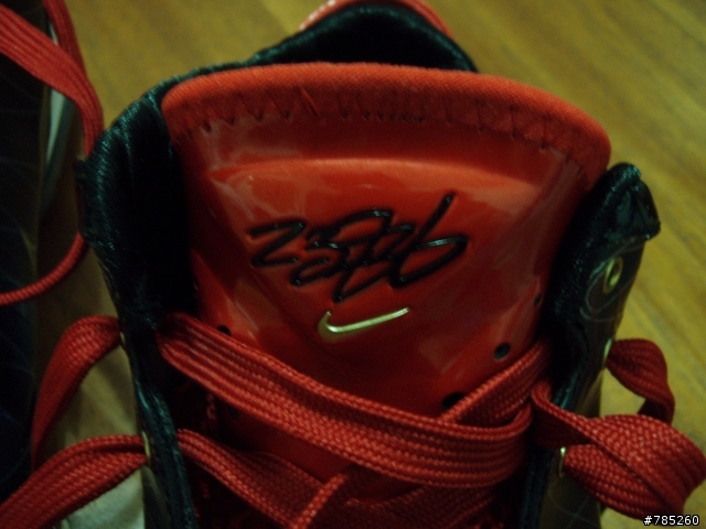 [分享]一雙定價5200的籃球鞋.....LEBRON VII P.S.