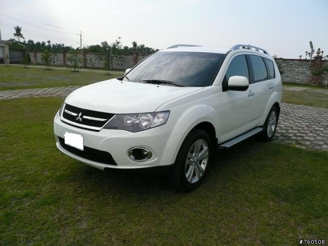 2011年式 outlander 2.4 4WD 89.9萬 尊貴版 開箱了