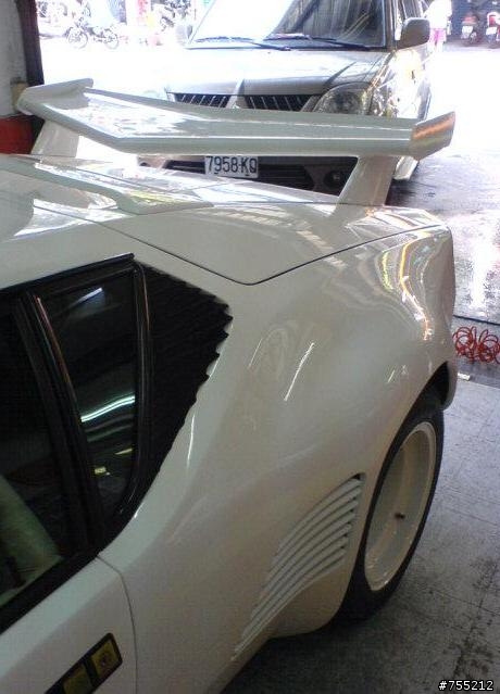稀有超跑De Tomaso Pantera