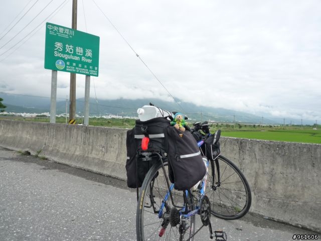 【遊記分享】鐵馬浪人之流浪全台灣~~DAY9~~終於在民國100年前PO完了，祝大家新年快樂~~