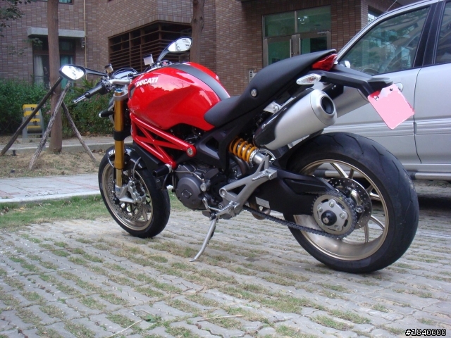 [開箱文] Ducati Monster 1100S